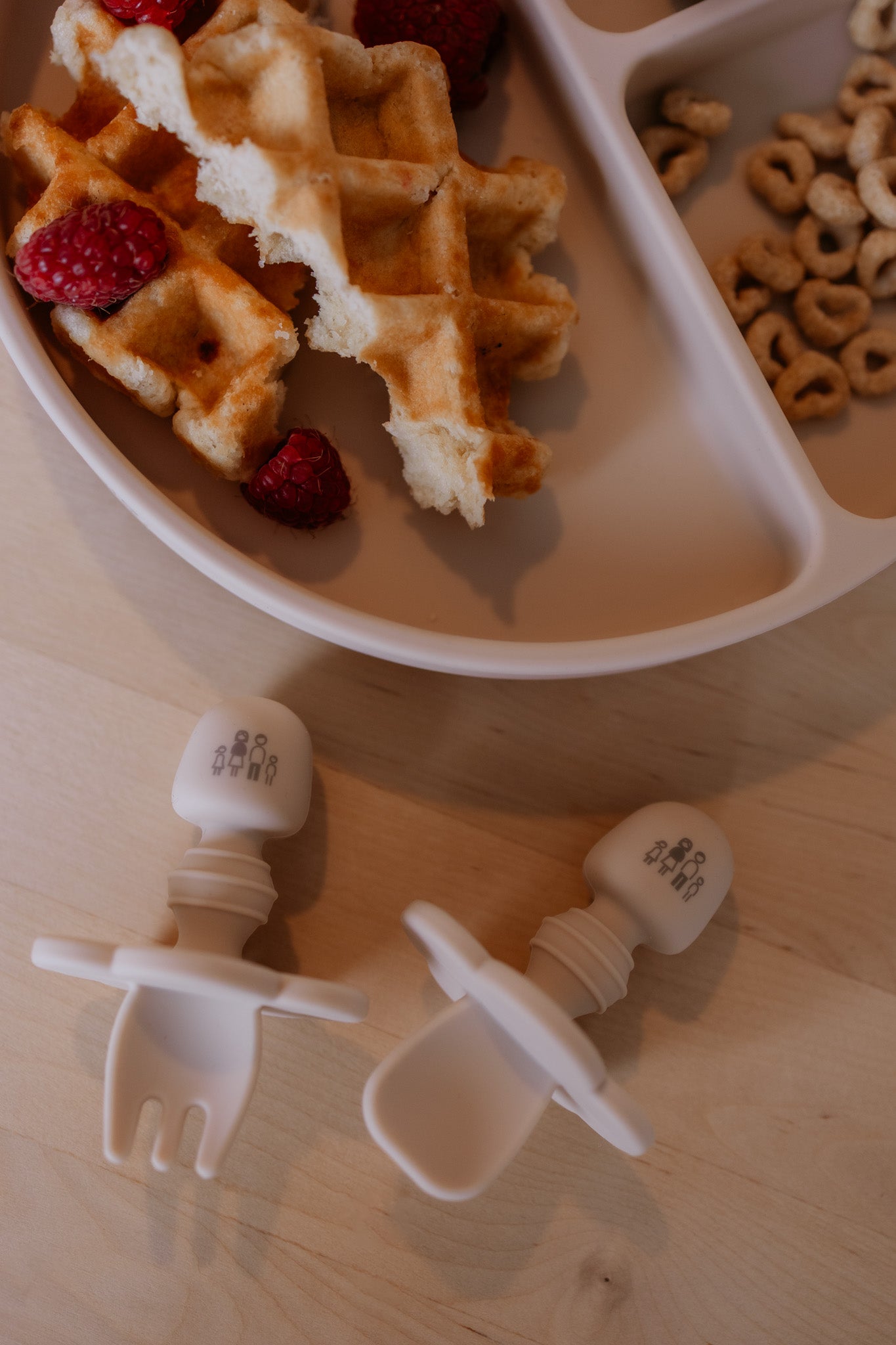 Ustensiles d'apprentissage ergonomiques et sécuritaires