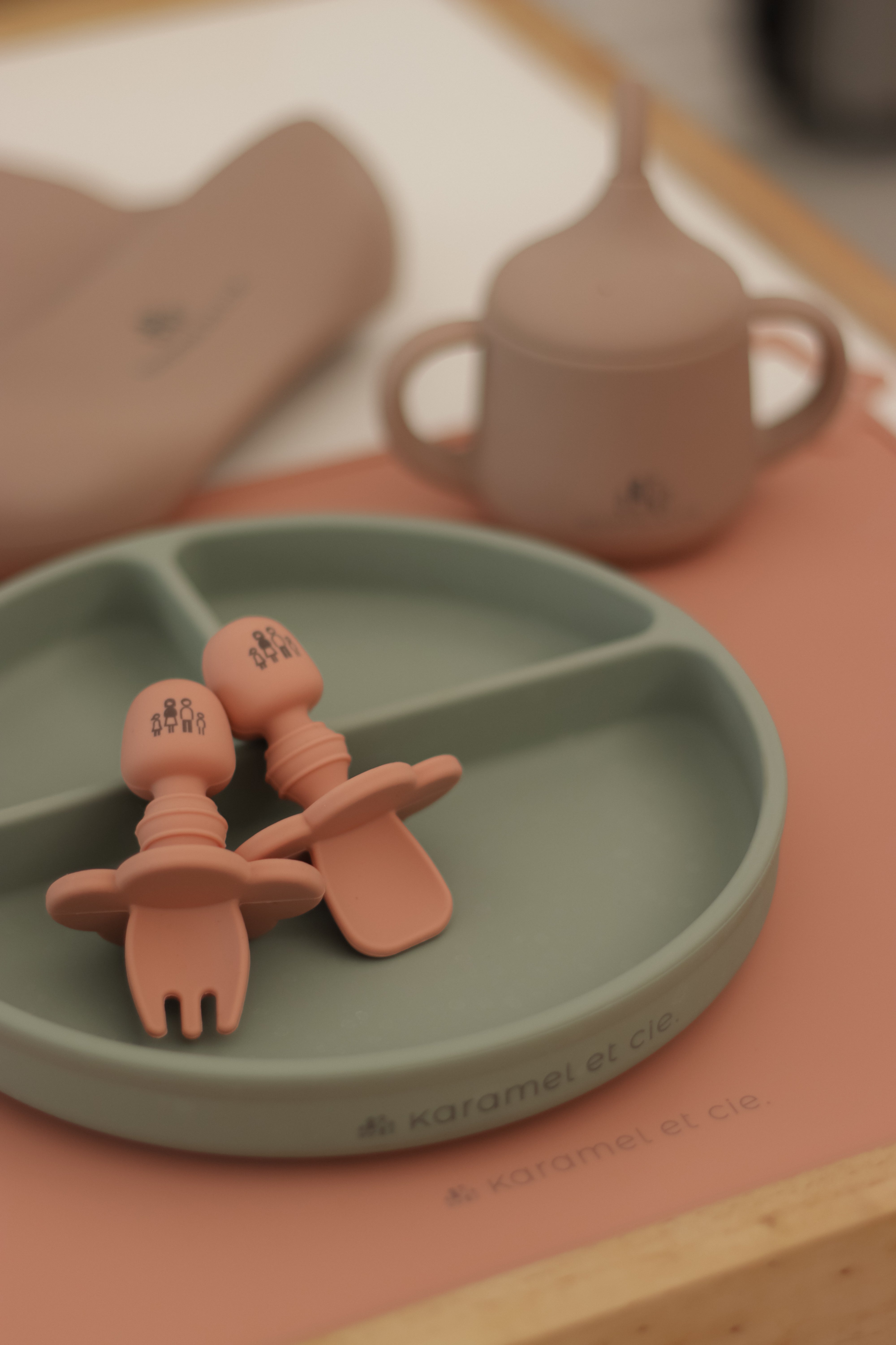 Ustensiles d'apprentissage ergonomiques et sécuritaires