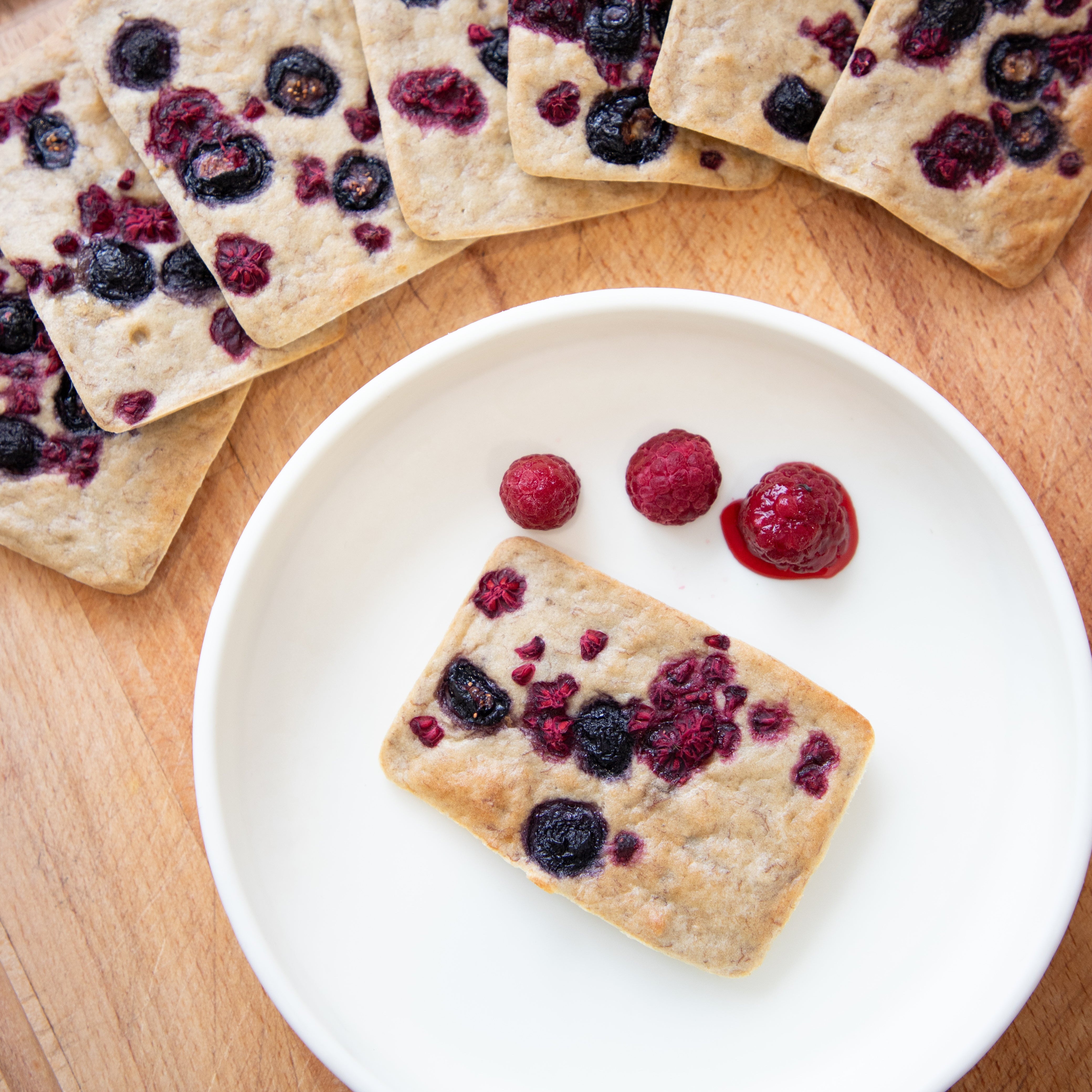 Banana and berries bites (pack of 2)